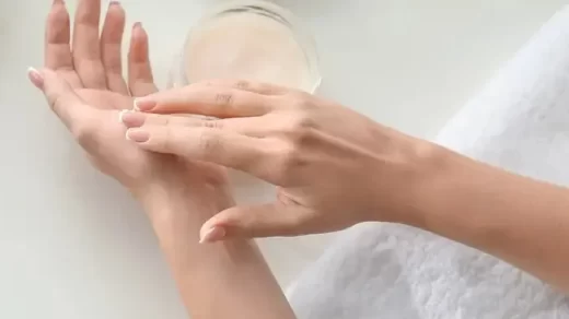 Tips for Caring for Sensitive Skin Naturally